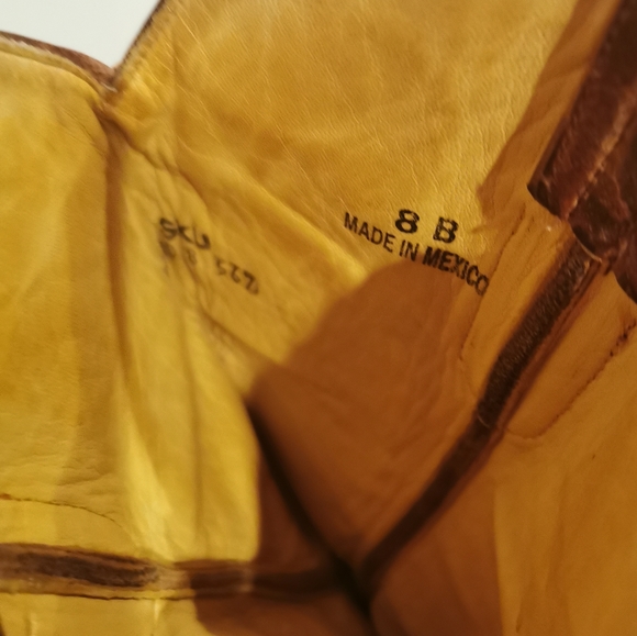 Embroidered Snip Toe Cowgirl/Cowboy Boots - Picture 4 of 8